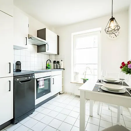 Apartmento Magdeburg - Zentral - 2 Zimmer - Wifi - Netflix Buitenkant foto