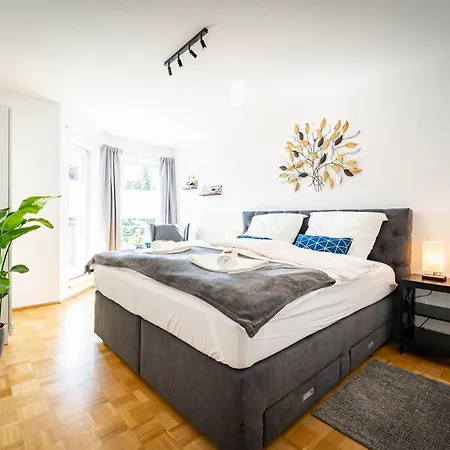 Apartmento Magdeburg - Zentral - 2 Zimmer - Wifi - Netflix Buitenkant foto