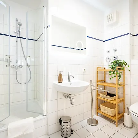 Apartmento Magdeburg - Zentral - 2 Zimmer - Wifi - Netflix Buitenkant foto